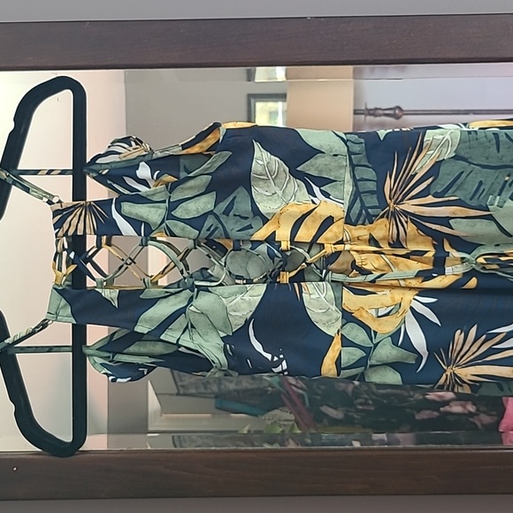 NWT Molly Bracken Wrap Style Print Dress XS - Picture 3 of 5